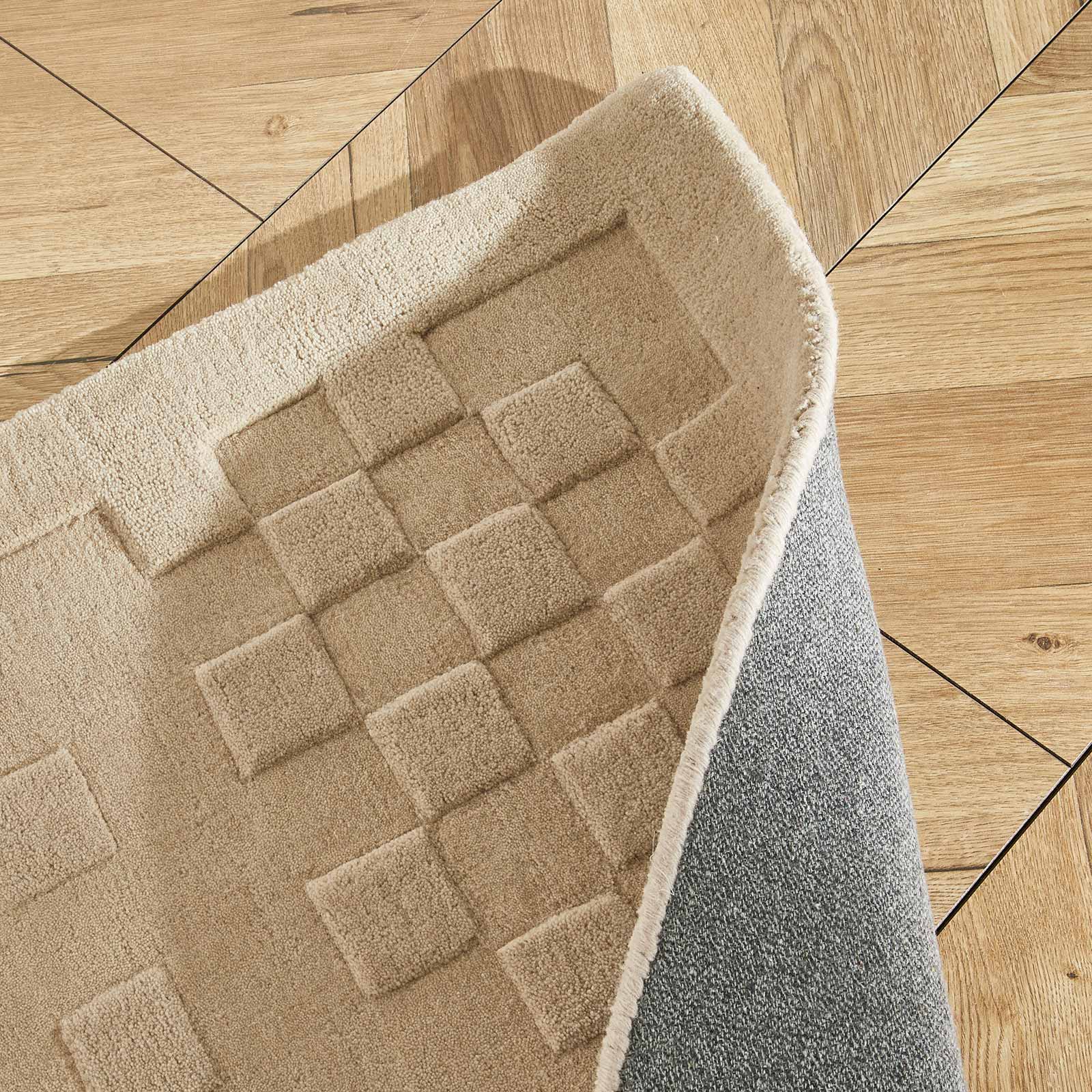 Concept Looms rug Priory PR 102 SQUARES TAUPE corner