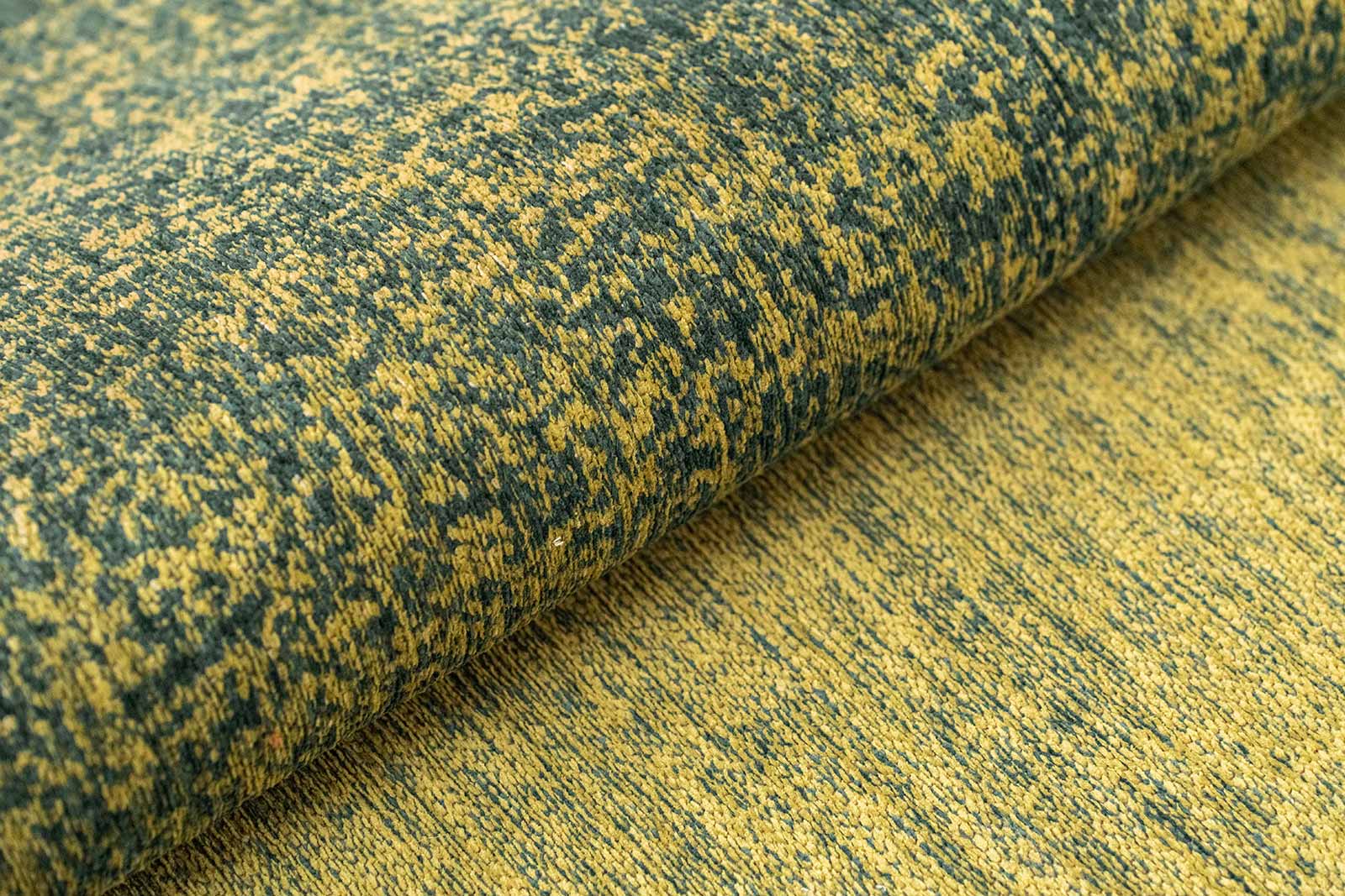 Louis De Poortere rug Craft 2062 Marble Larch fold 2