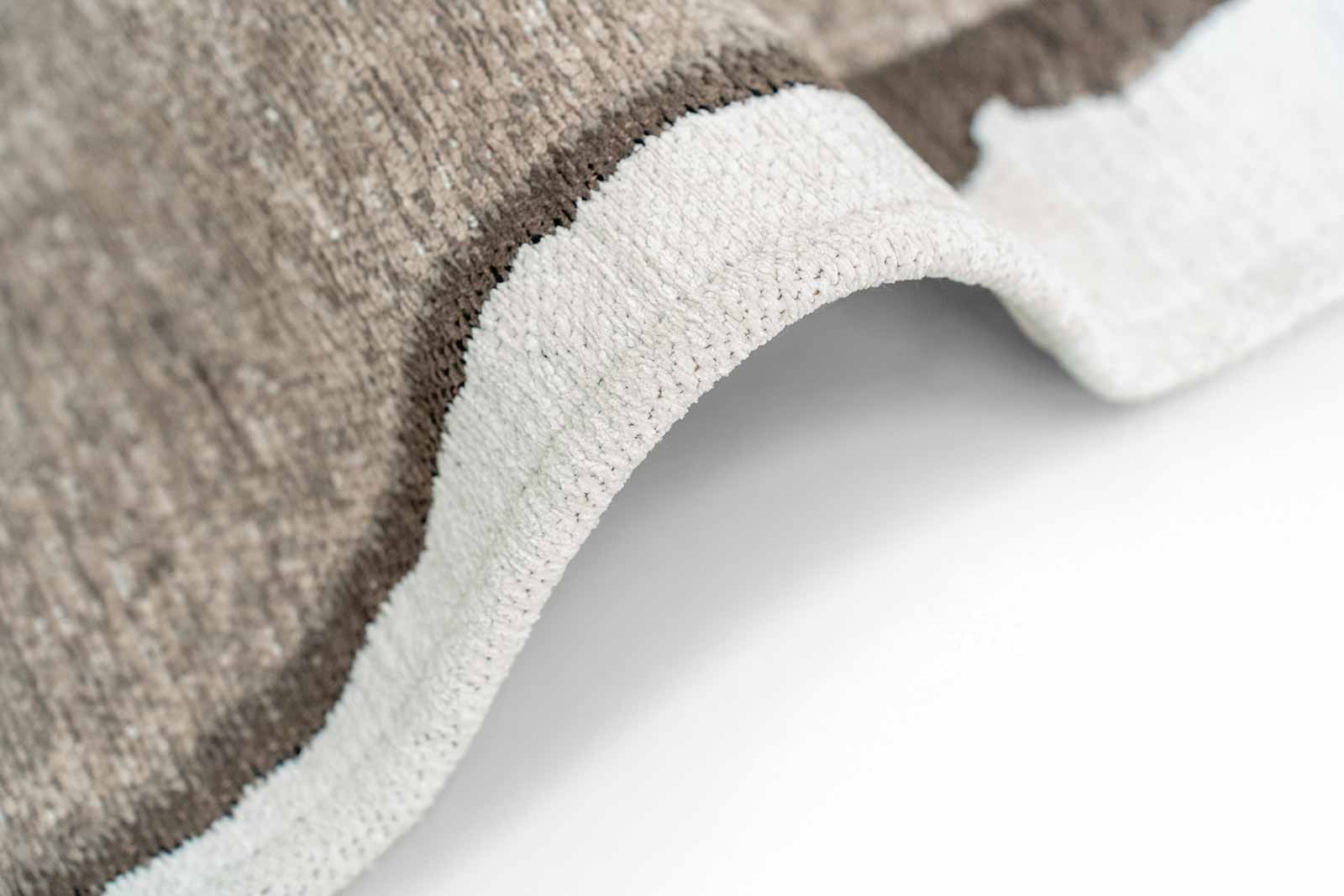 Louis De Poortere rug Craft 2081 Brush Mastic upfold